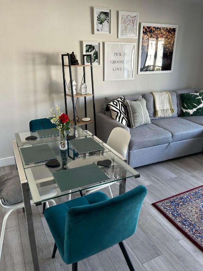 Entire Modern Apartment In Oban With Balcony Bagian luar foto